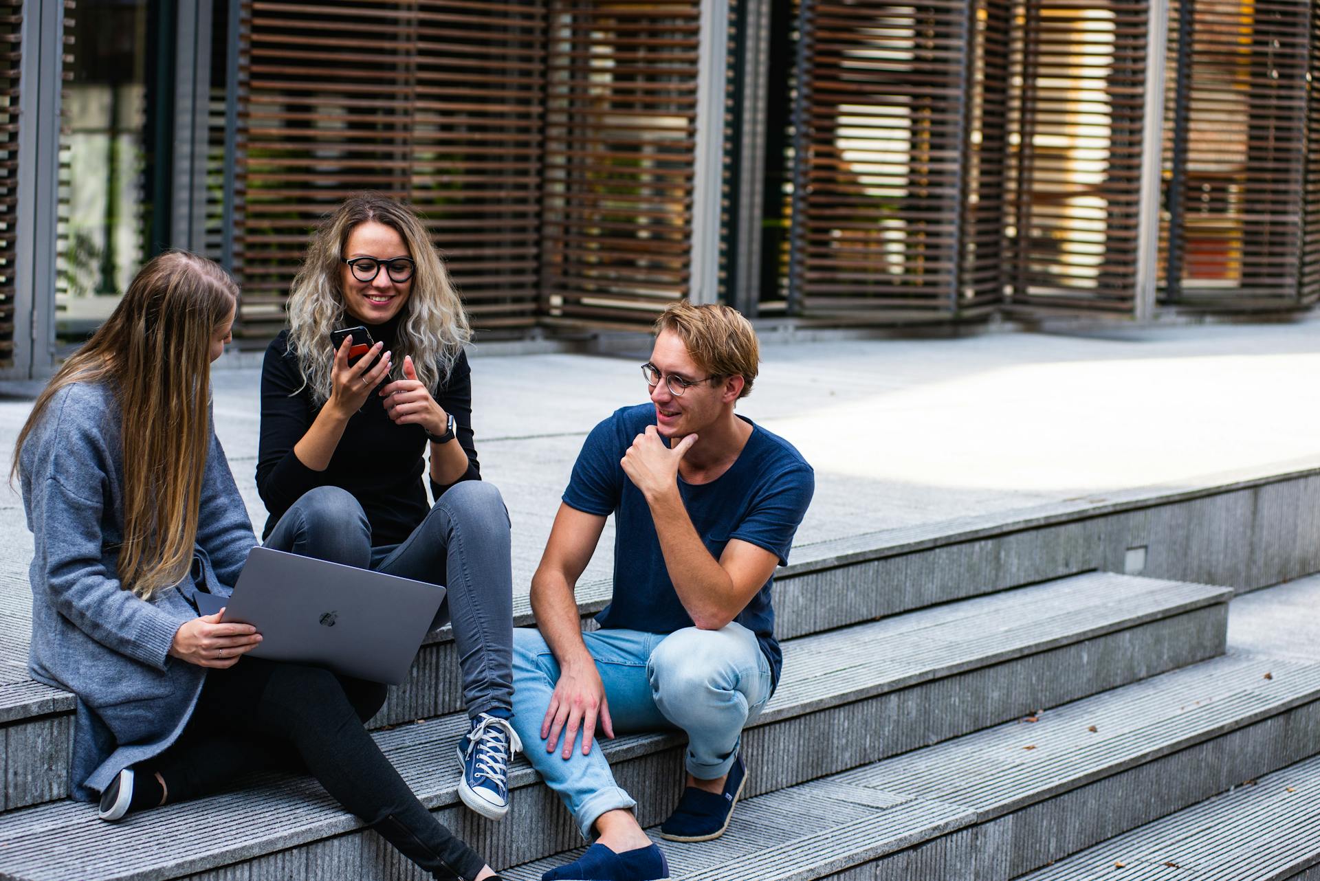 Studierende des neuen Bachelorstudiengangs sollen praxisnah auf die Anforderungen der Veranstaltungsbranche vorbereitet werden.